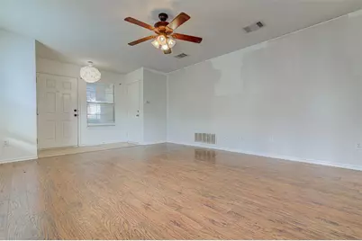 1084 Shadow Creek Boulevard, Buda, TX 78610 - Photo 3