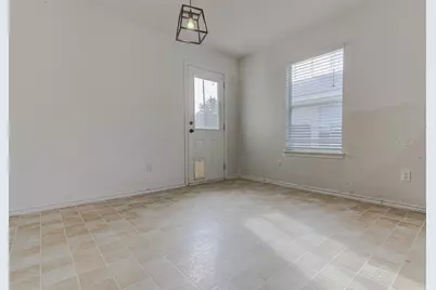 1084 Shadow Creek Boulevard, Buda, TX 78610 - Photo 5