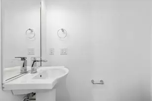 1114 Walton Ln, Austin, TX 78721 - Photo 23