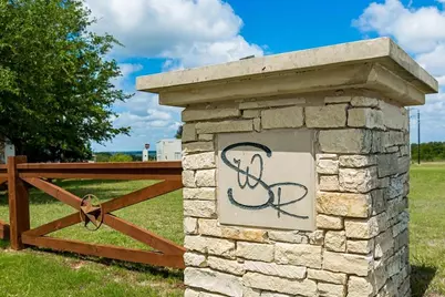 828 Drystone Trail, Liberty Hill, TX 78642 - Photo 5