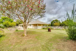 123 Primrose Dr, Kyle, TX 78640 - Photo 29