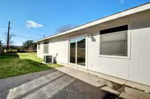 6803 Santos St, Austin, TX 78741 - Photo 21