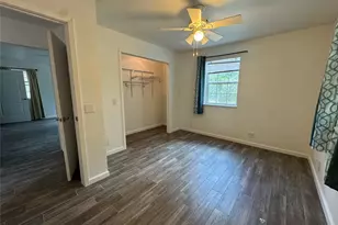 134 Elgin Woods Ln, Elgin, TX 78621 - Photo 11