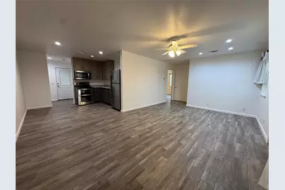 134 Elgin Woods Lane, Elgin, TX 78621 - Photo 7
