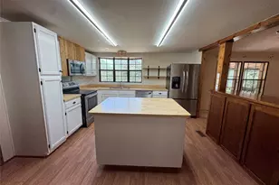 134 Elgin Woods Ln, Elgin, TX 78621 - Photo 27