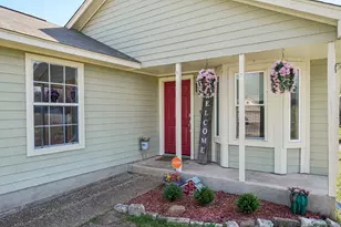 107 Hawea Ln, Bastrop, TX 78602 - Photo 3
