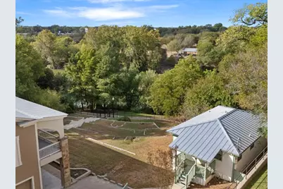 802 Main Street, Bastrop, TX 78602 - Photo 25
