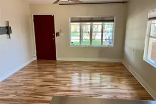 412 W Croslin St, Austin, TX 78752 - Photo 11