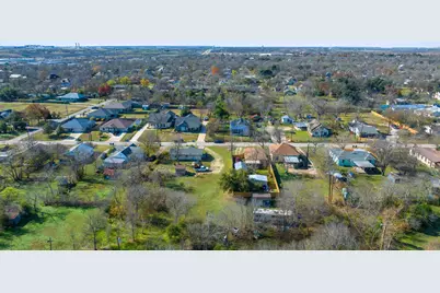 842 Kimbro Street, Taylor, TX 76574 - Photo 9