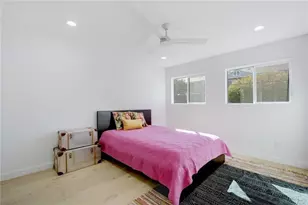 400 E 30th St, Austin, TX 78705 - Photo 13