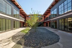 400 E 30th St, Austin, TX 78705 - Photo 15