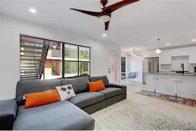 400 E 30th Street #204, Austin, TX 78705 - Photo 5