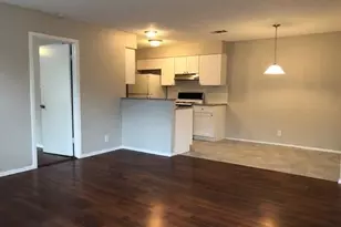 2108 SE Donahue Ln, Austin, TX 78744 - Photo 3