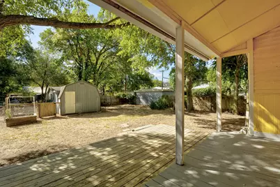 304 Olive Street, Smithville, TX 78957 - Photo 25