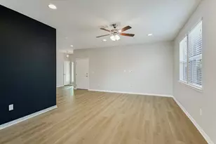 10317 Laurie Ln, Austin, TX 78747 - Photo 7