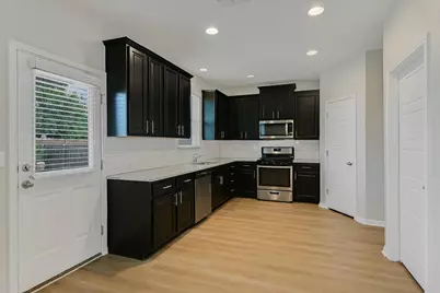 10317 Laurie Lane, Austin, TX 78747 - Photo 9