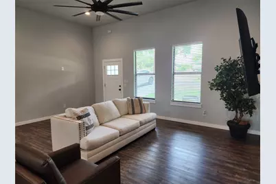 207 Laurel Lane, Spicewood, TX 78669 - Photo 3