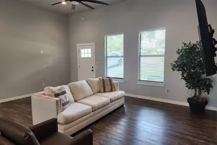 207 Laurel Ln, Spicewood, TX 78669 - Photo 3