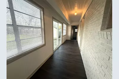 107 Elm Avenue, Rockdale, TX 76567 - Photo 9