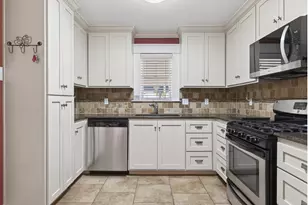 735 Cherico St, Austin, TX 78702 - Photo 11