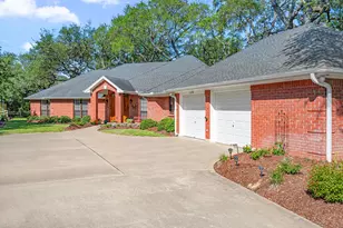 119 Creek Bend Ln, Columbus, TX 78934 - Photo 3