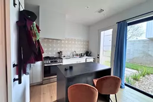 1206 Luna St, Austin, TX 78721 - Photo 11