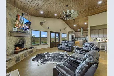 14325 Fm 619, Coupland, TX 78615 - Photo 9