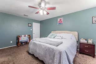 105 Lignite Dr, Jarrell, TX 76537 - Photo 13