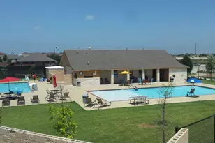 105 Lignite Dr, Jarrell, TX 76537 - Photo 25