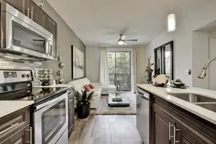 11400 Domain Dr, Austin, TX 78758 - Photo 5