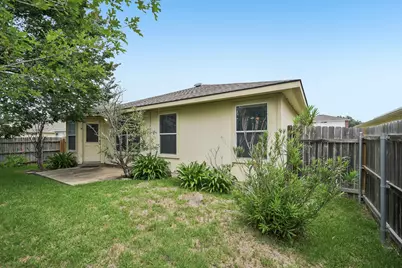 610 Lavaca Loop, Elgin, TX 78621 - Photo 33