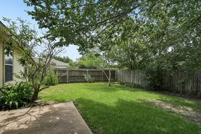 610 Lavaca Loop, Elgin, TX 78621 - Photo 37