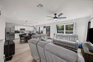 7115 Thannas Way, Austin, TX 78744 - Photo 7