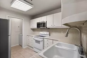 40 N Interstate 35, Austin, TX 78701 - Photo 13