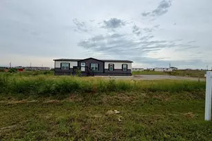 126 Castellana Wy, Elgin, TX 78621 - Photo 3
