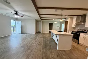 126 Castellana Wy, Elgin, TX 78621 - Photo 9