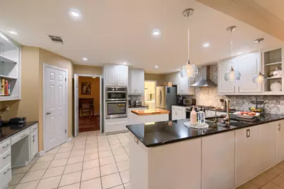 10904 Legends Lane, Austin, TX 78747 - Photo 9