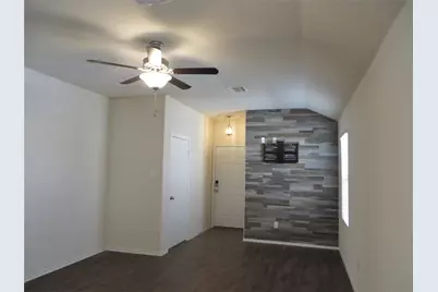 400 Major Lee Lane #3H, Jarrell, TX 76537 - Photo 5