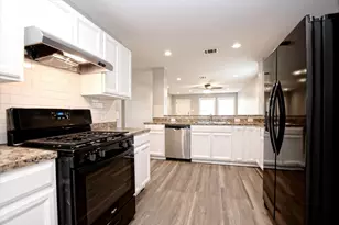 400 Ashbury Dr, Leander, TX 78641 - Photo 11
