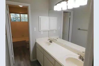 30003 Oakland Hills Drive, Georgetown, TX 78628 - Photo 23