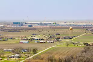 2901 and 2973 S Main St, Taylor, TX 76574 - Photo 31