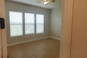 11808 Dillon Fls Dr, Austin, TX 78747 - Photo 13