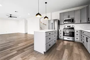 3817 Tailfeather Dr, Round Rock, TX 78681 - Photo 7