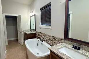 127 Comanche Trail, Elgin, TX 78621 - Photo 9