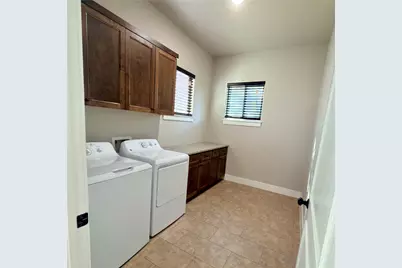 127 Comanche Trail #A, Elgin, TX 78621 - Photo 17