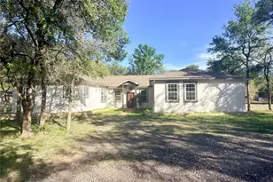 127 Comanche Trail, Elgin, TX 78621 - Photo 3