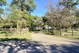 127 Comanche Trail, Elgin, TX 78621 - Photo 23