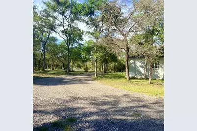 127 Comanche Trail #A, Elgin, TX 78621 - Photo 29