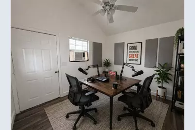 4611 Milburn Lane, Austin, TX 78702 - Photo 21