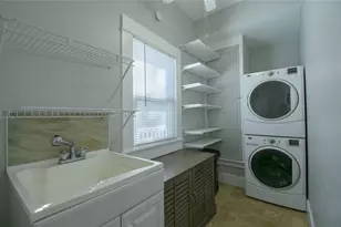 307 E Walnut Dr, Austin, TX 78753 - Photo 15